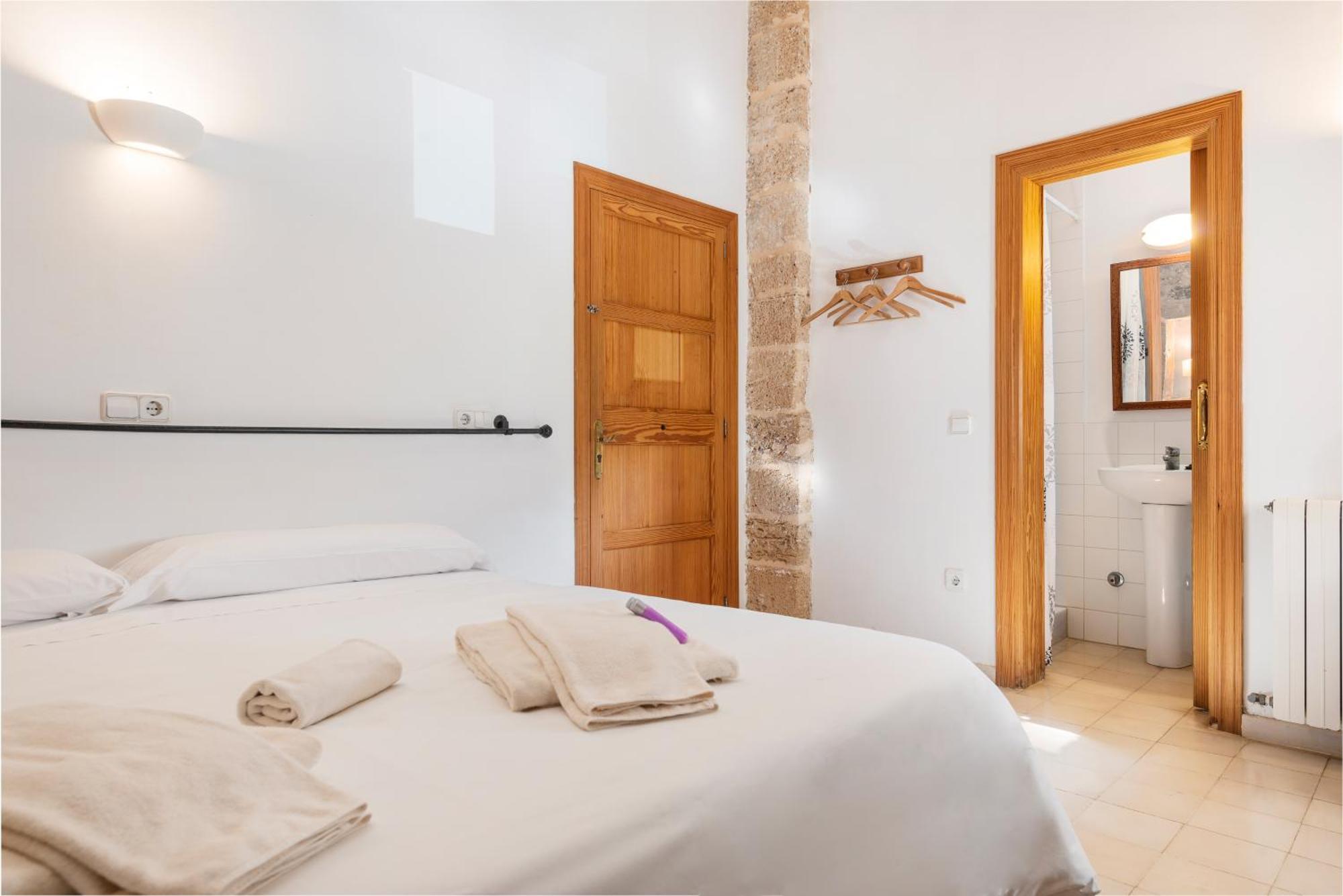 Petit Hotel Hostatgeria La Victoria Алькудия Номер фото